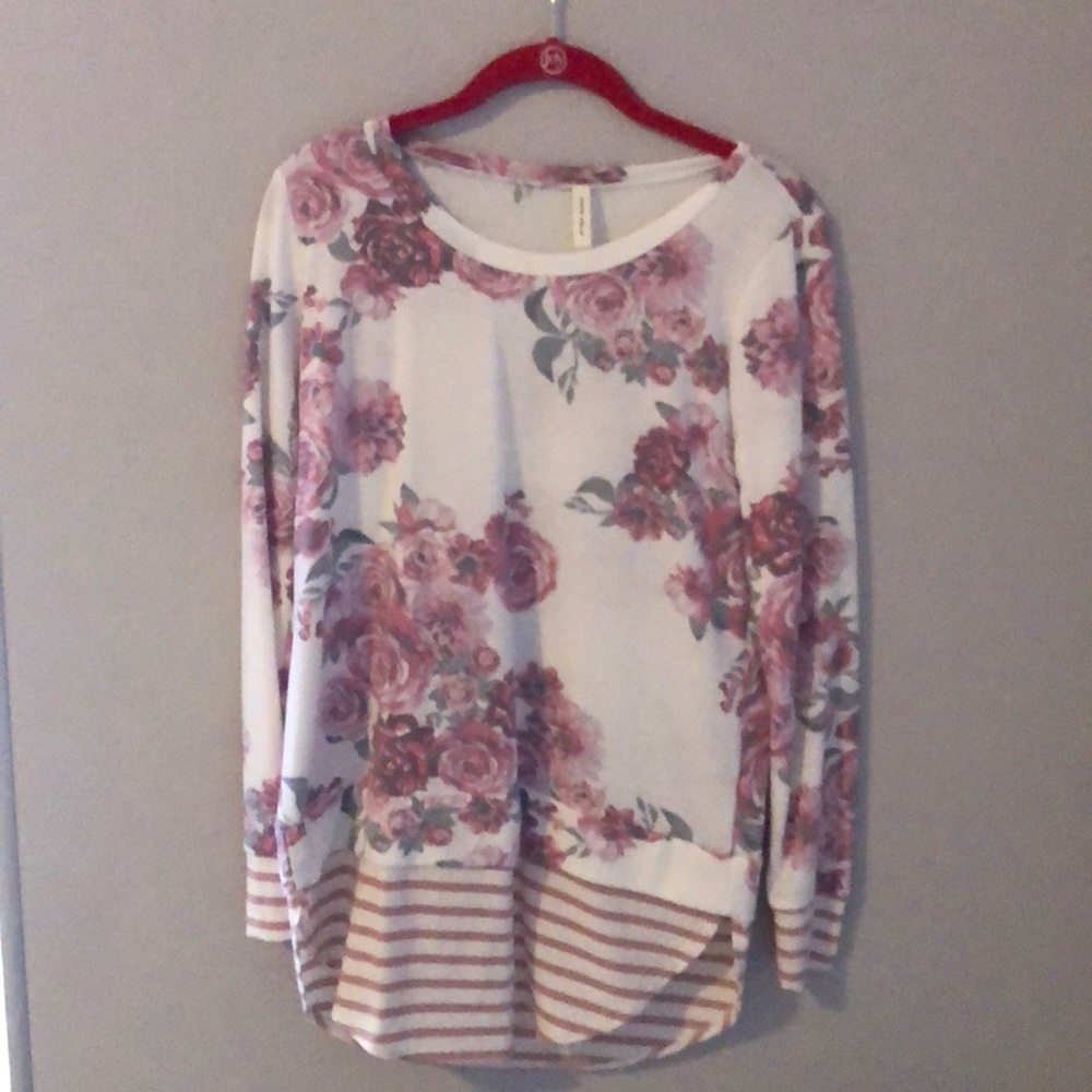 Beautiful floral light sweater top